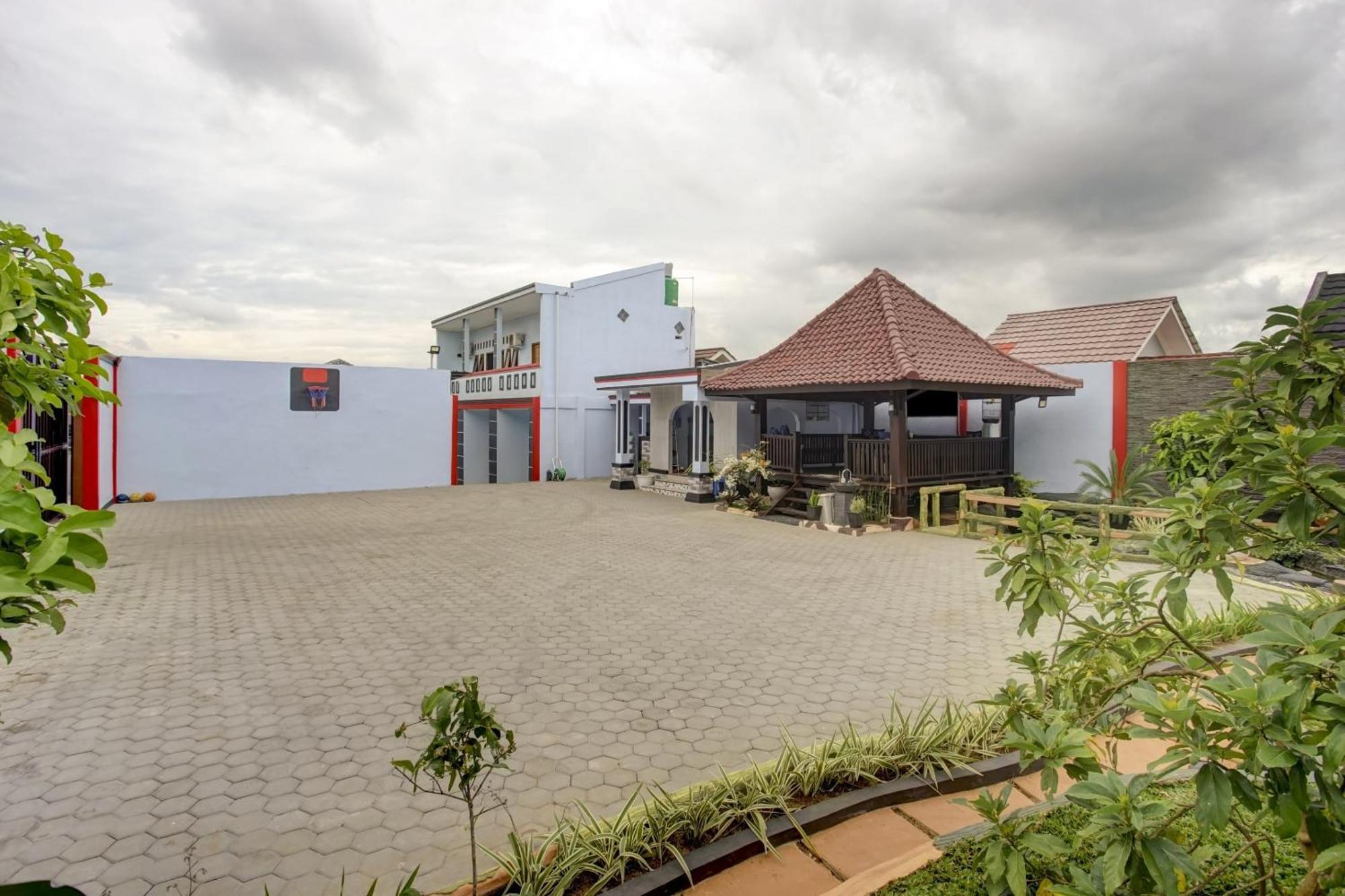 Oyo Life 3982 Azka Homestay Syariah Bandar Lampung Exterior foto